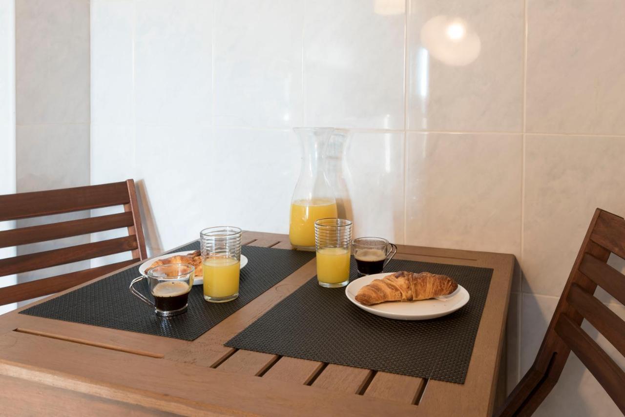 Lovelystay - Homey Feeling Flat W/ Free Parking Porto Exterior foto