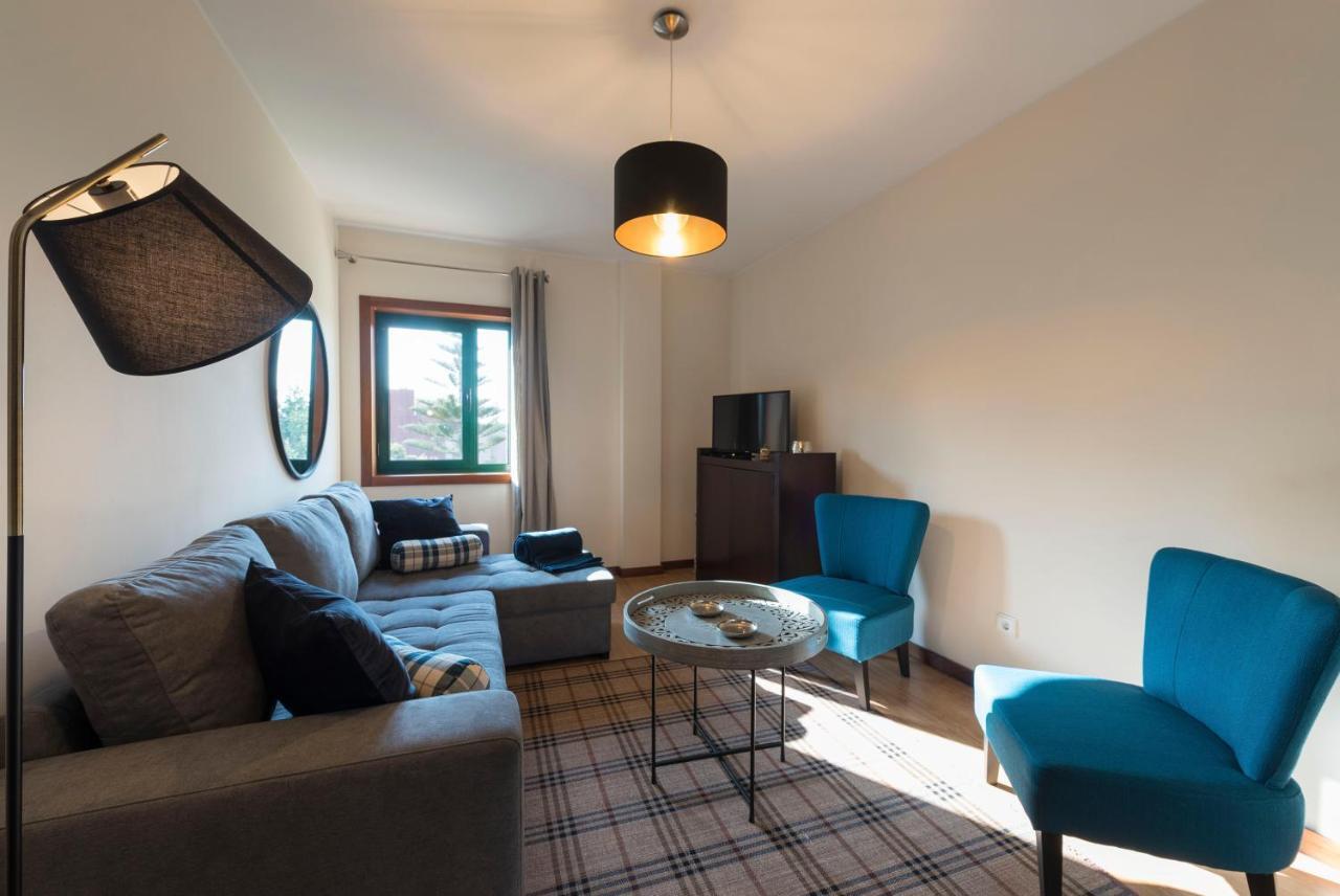 Lovelystay - Homey Feeling Flat W/ Free Parking Porto Exterior foto